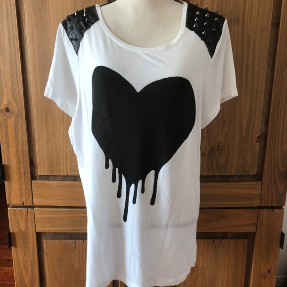 Forever 21 Tops - Forever 21+ Plus Sizes Black Heart Spiked Top 2X